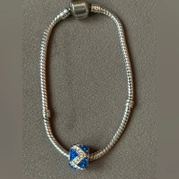 Bracelet elegant with stone - Picture 3 of 7